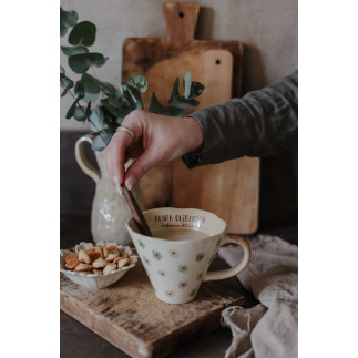 Majas Cottage Mugg Älska olikheter Omfamna det unika